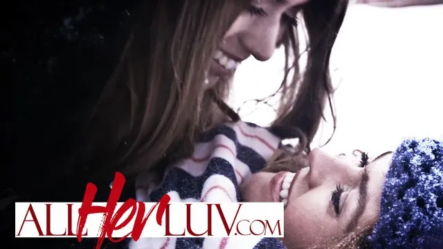 Krissy Lynn ve Jill Kassidy'nin Olgun Kadın ve Genç Kızların Porno
