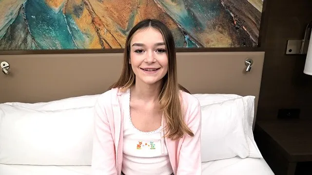 Genç Kızın Amatör Sakso ve Kasting Seks