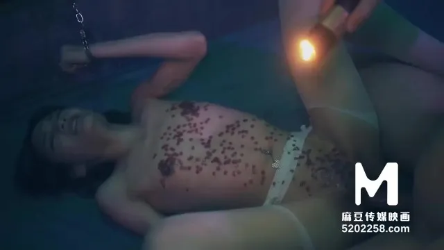 Rol Yapma ile Asyalı Genç Kızın Sert Seks ve Anal Sahnesi